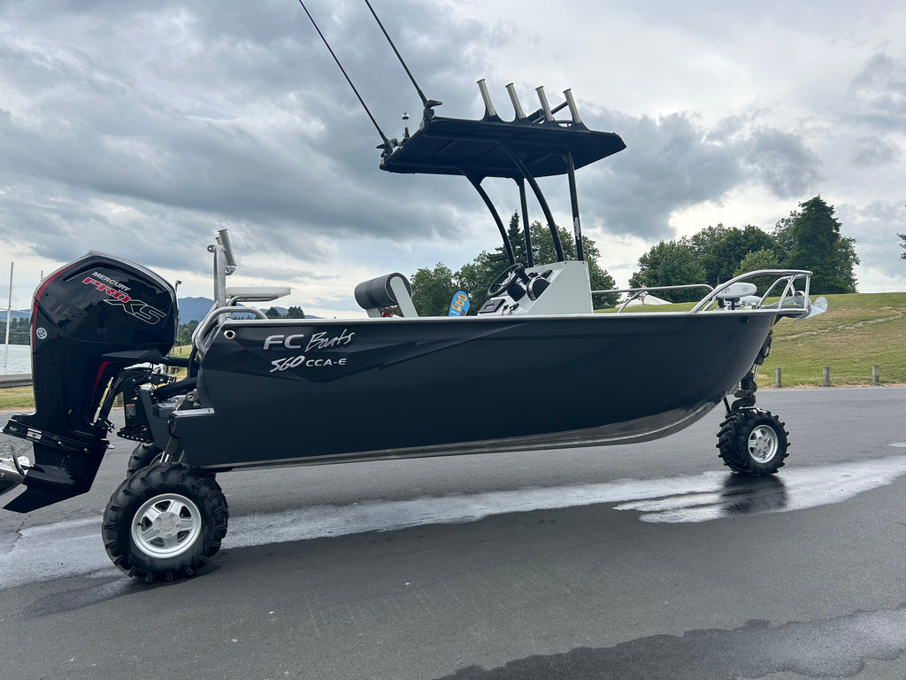 2024 FC 560 Center Console Amphibious